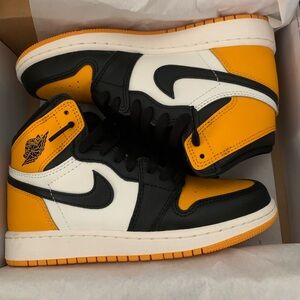 AIR JORDAN 1 HIGH OG TAXI